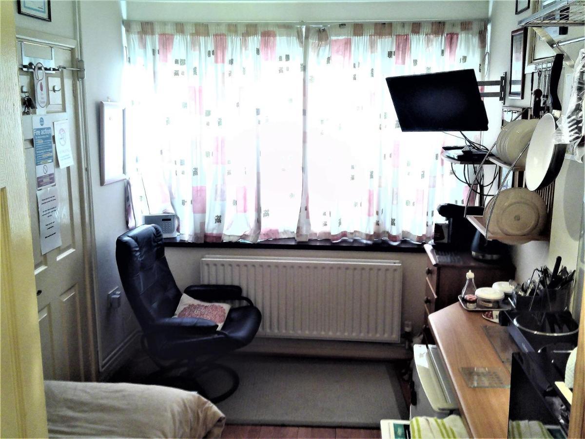 Mike & Carolyn Ball B&B Дъдли Екстериор снимка