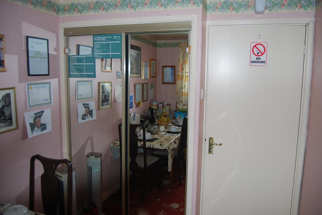Mike & Carolyn Ball B&B Дъдли Екстериор снимка